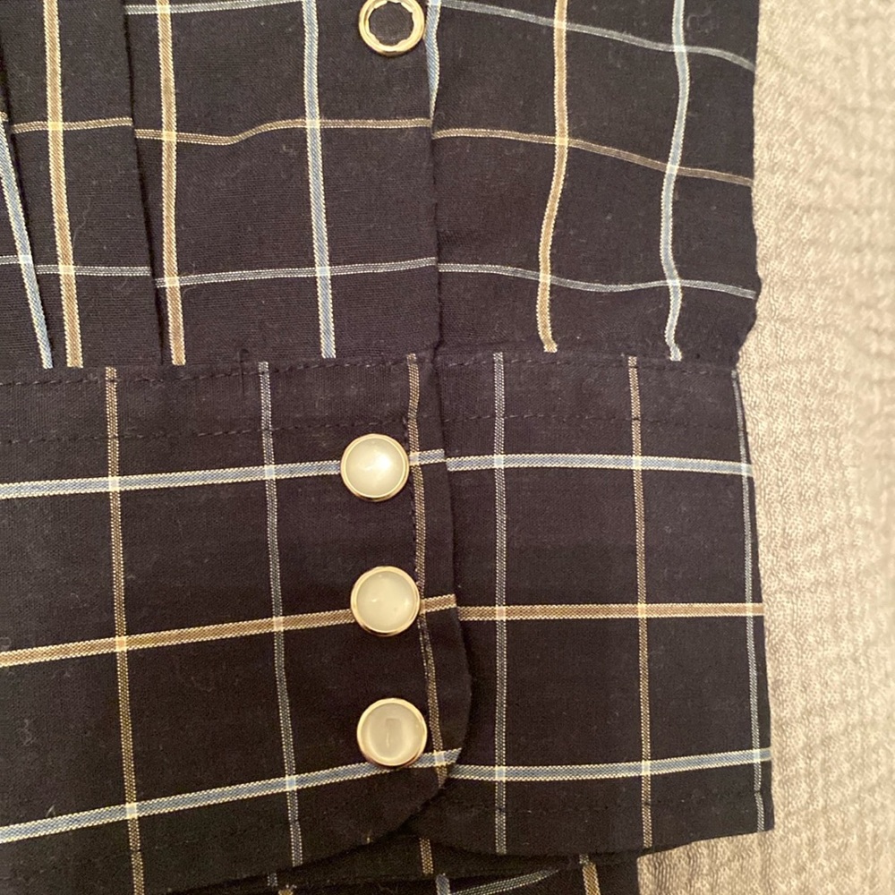 Men’s button down. - Picture 4 of 5